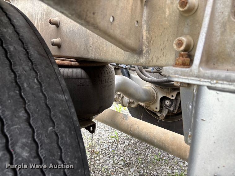 image for item FC5612 2012 Heil pneumatic dry bulk trailer