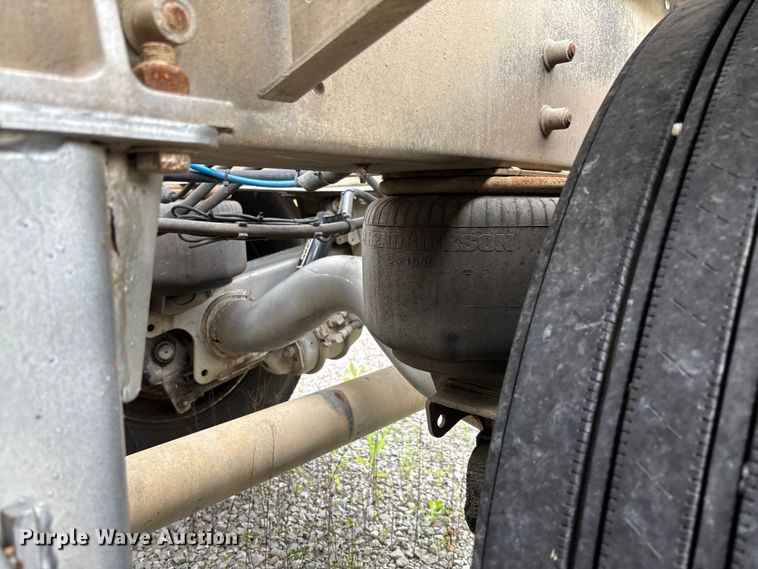 image for item FC5612 2012 Heil pneumatic dry bulk trailer