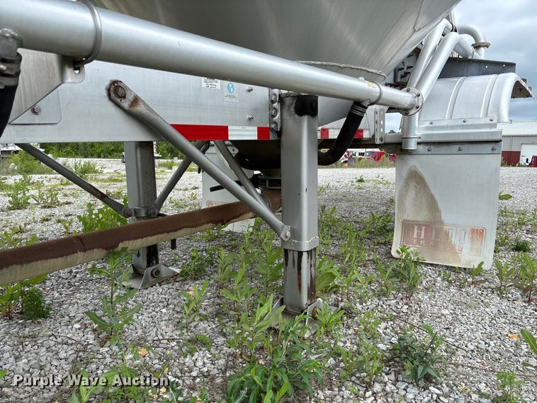 image for item FC5612 2012 Heil pneumatic dry bulk trailer