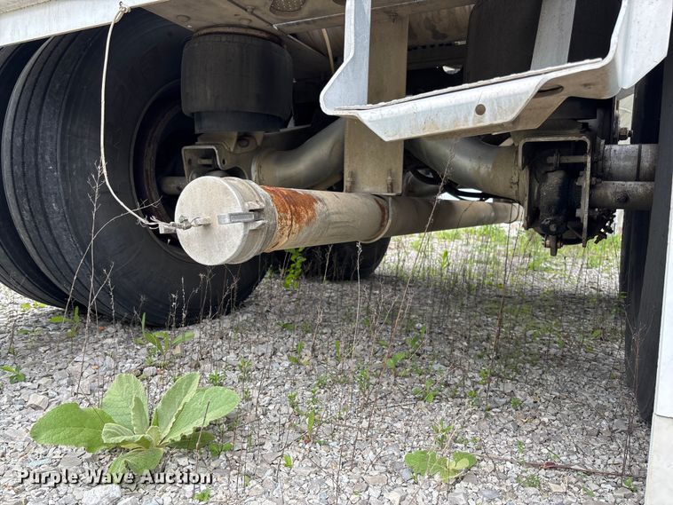 image for item FC5612 2012 Heil pneumatic dry bulk trailer