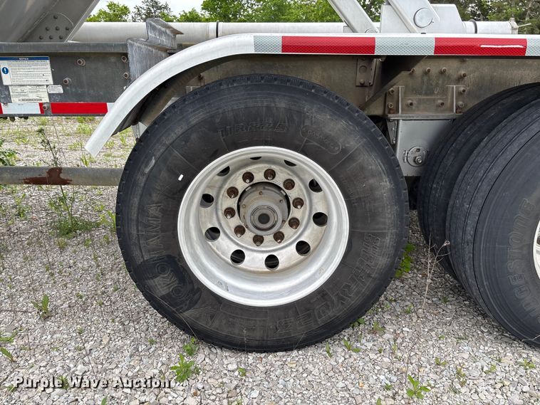 image for item FC5612 2012 Heil pneumatic dry bulk trailer