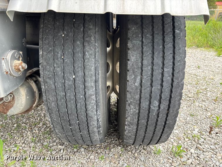 image for item FC5612 2012 Heil pneumatic dry bulk trailer