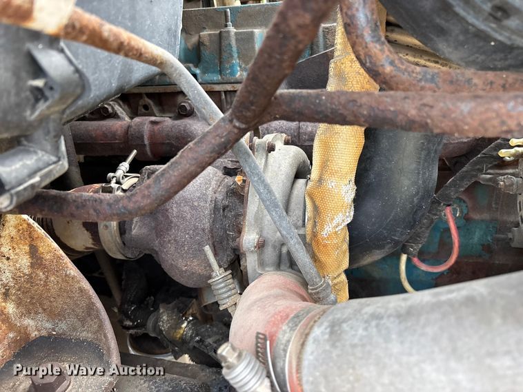 image for item FG0267 2003 International 7300 truck cab and chassis