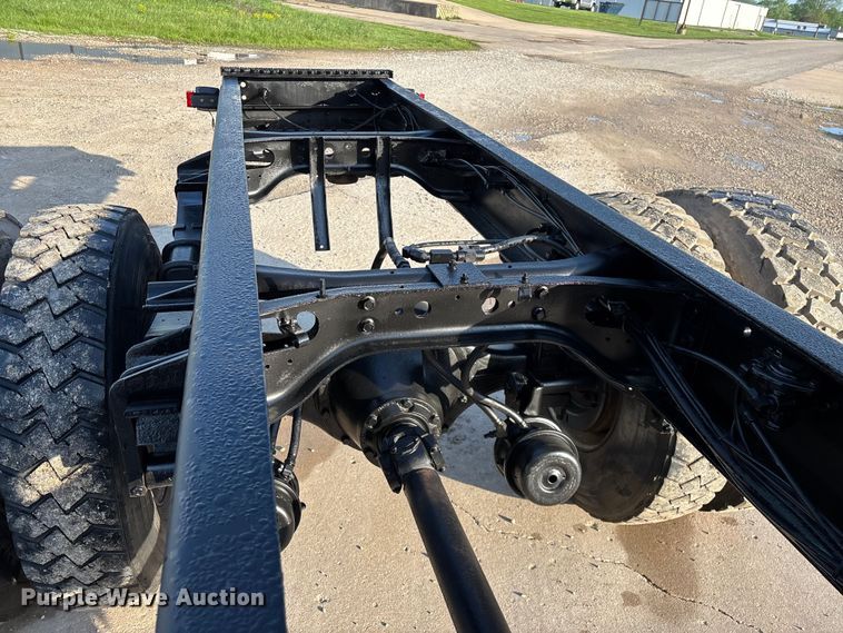 image for item FG0268 1990 International 4800 truck cab and chassis