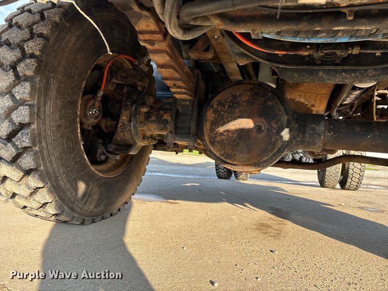 image for item FG0268 1990 International 4800 truck cab and chassis