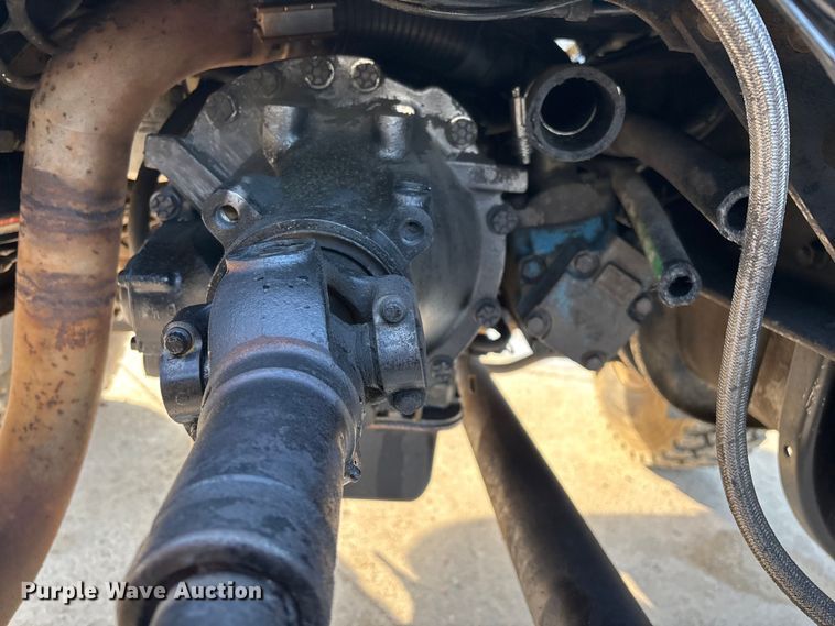 image for item FG0268 1990 International 4800 truck cab and chassis