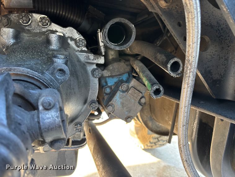 image for item FG0268 1990 International 4800 truck cab and chassis