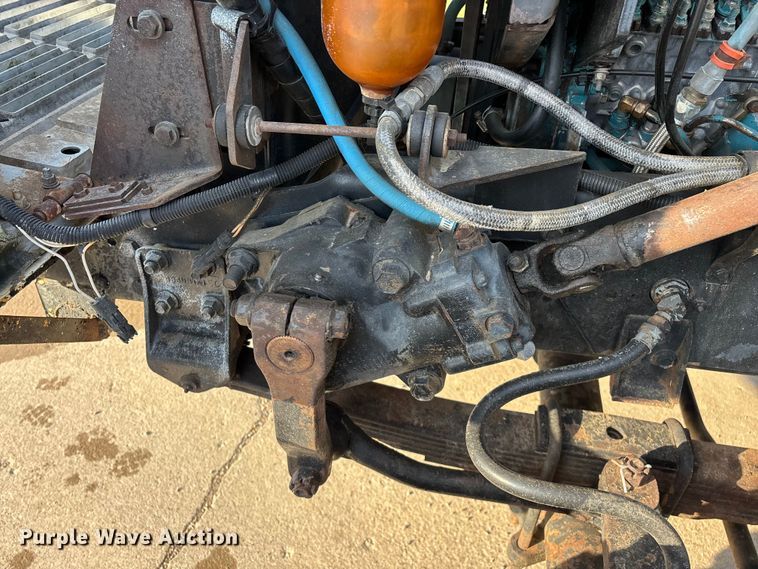 image for item FG0268 1990 International 4800 truck cab and chassis