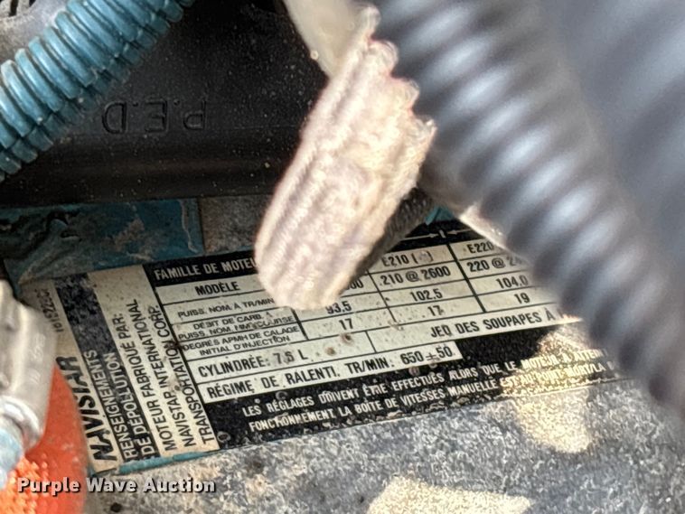 image for item FG0268 1990 International 4800 truck cab and chassis