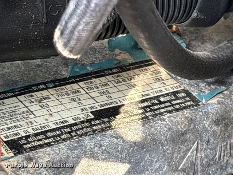 image for item FG0268 1990 International 4800 truck cab and chassis