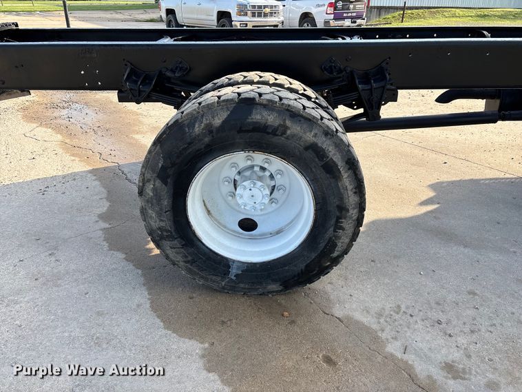 image for item FG0268 1990 International 4800 truck cab and chassis