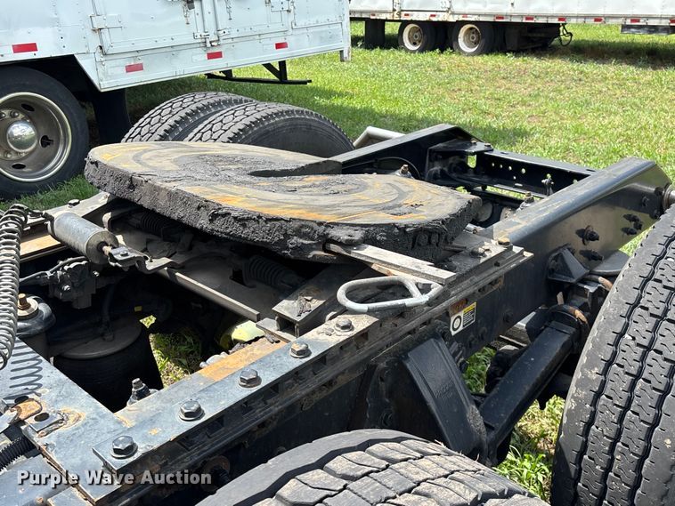 image for item FG0270 2014 Kenworth T680 semi truck