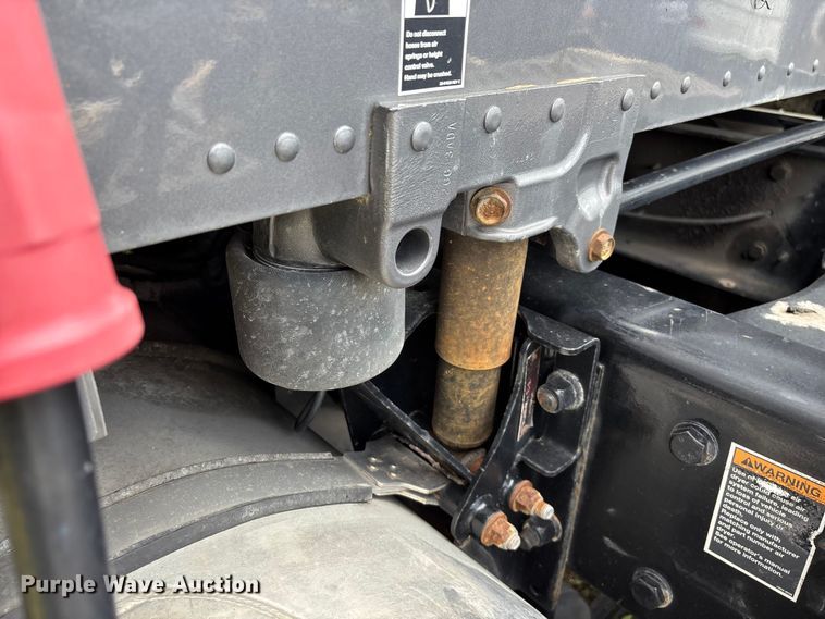 image for item FG0270 2014 Kenworth T680 semi truck