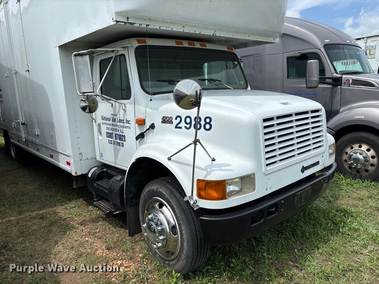 image for item FG0271 2001 International 4700 box truck