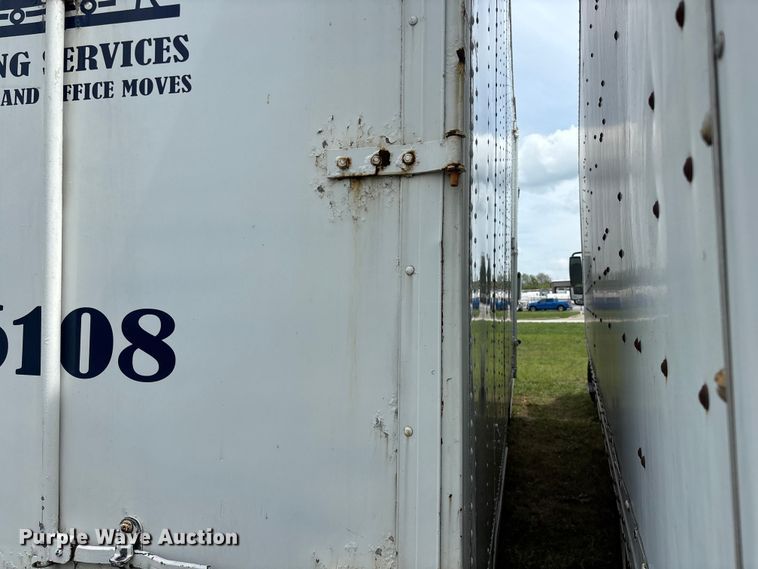 image for item FG0271 2001 International 4700 box truck
