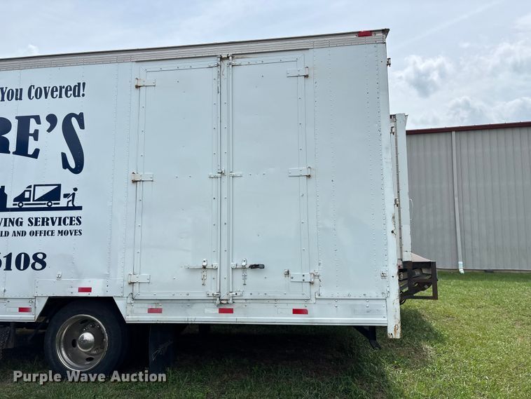 image for item FG0271 2001 International 4700 box truck