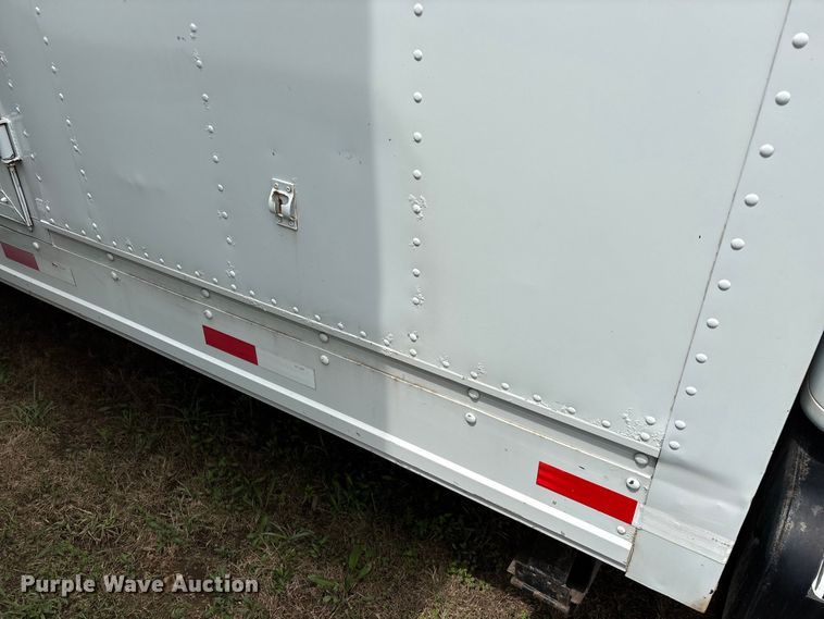 image for item FG0271 2001 International 4700 box truck