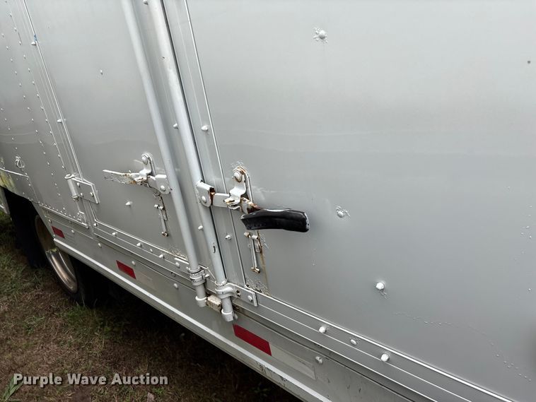 image for item FG0271 2001 International 4700 box truck