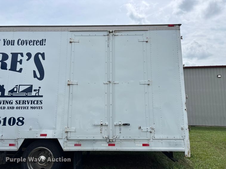 image for item FG0271 2001 International 4700 box truck
