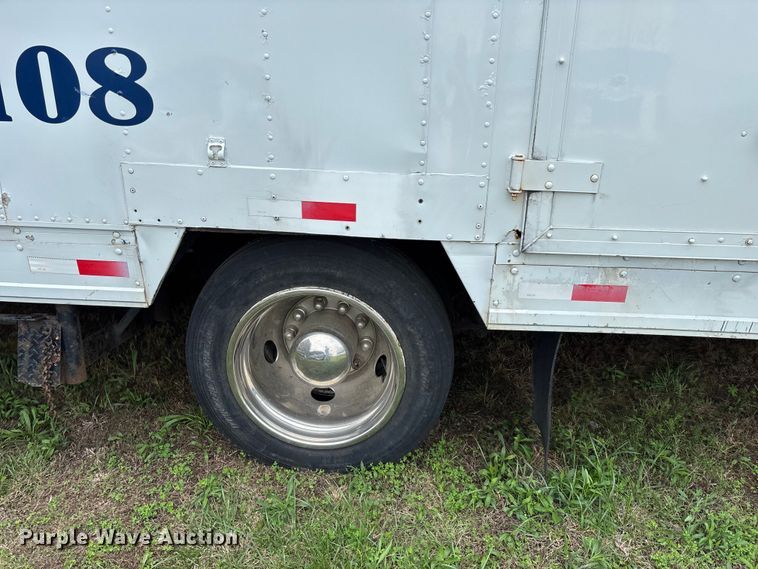 image for item FG0271 2001 International 4700 box truck