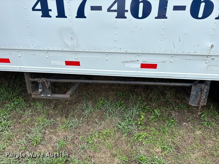 image for item FG0271 2001 International 4700 box truck