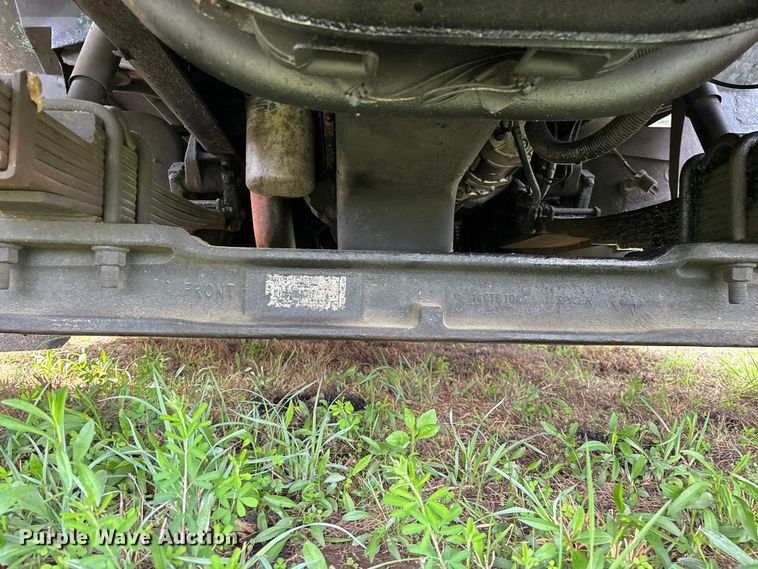 image for item FG0271 2001 International 4700 box truck
