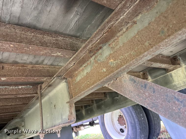 image for item FG0271 2001 International 4700 box truck