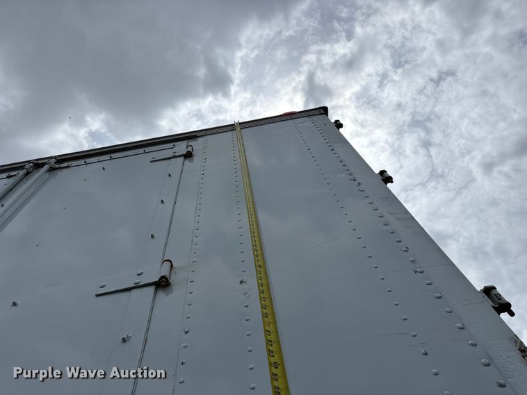 image for item FG0271 2001 International 4700 box truck