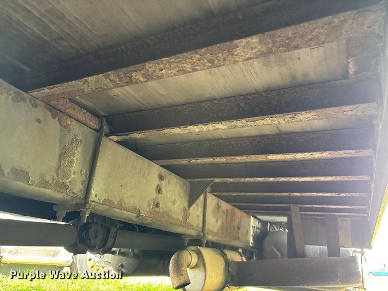image for item FG0271 2001 International 4700 box truck