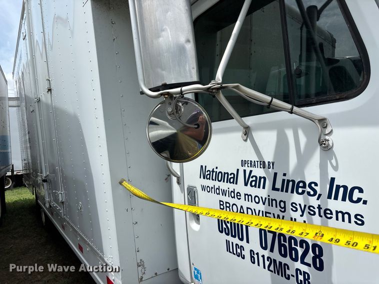 image for item FG0271 2001 International 4700 box truck