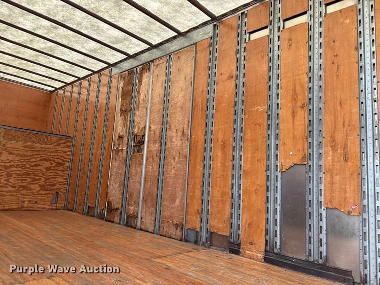image for item FG0271 2001 International 4700 box truck