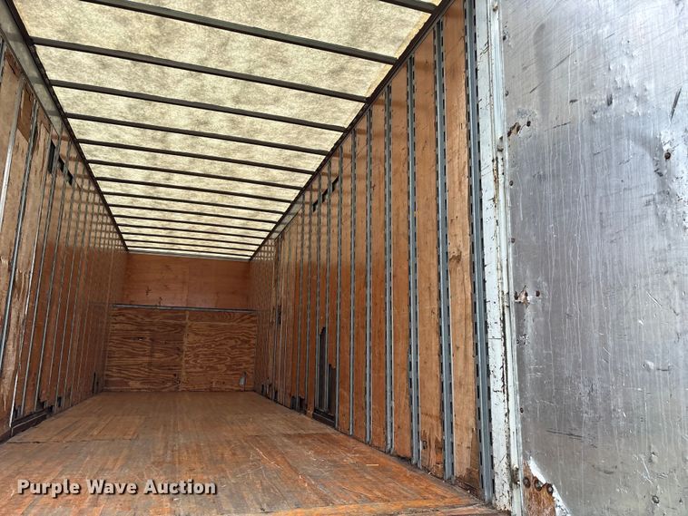 image for item FG0271 2001 International 4700 box truck