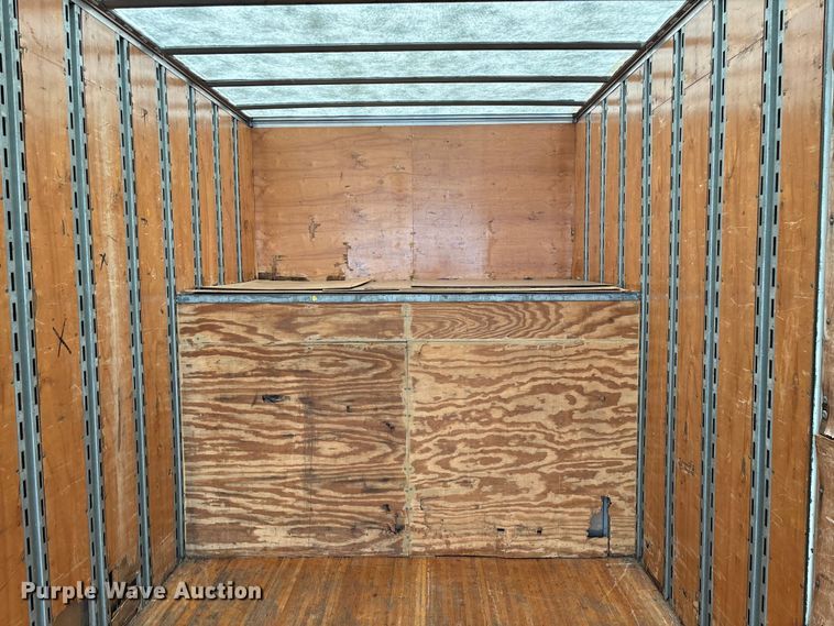image for item FG0271 2001 International 4700 box truck