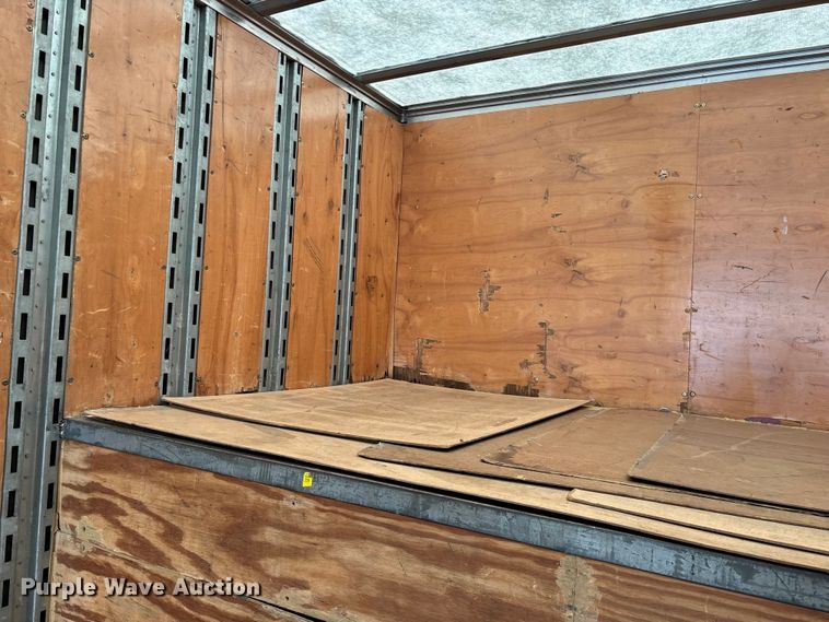image for item FG0271 2001 International 4700 box truck
