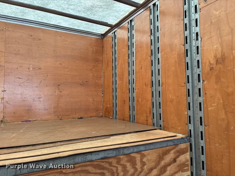 image for item FG0271 2001 International 4700 box truck