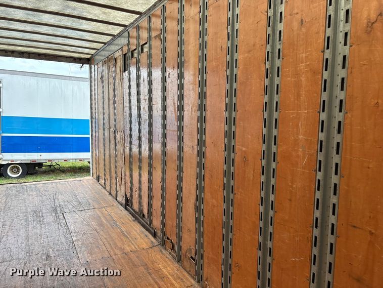 image for item FG0271 2001 International 4700 box truck