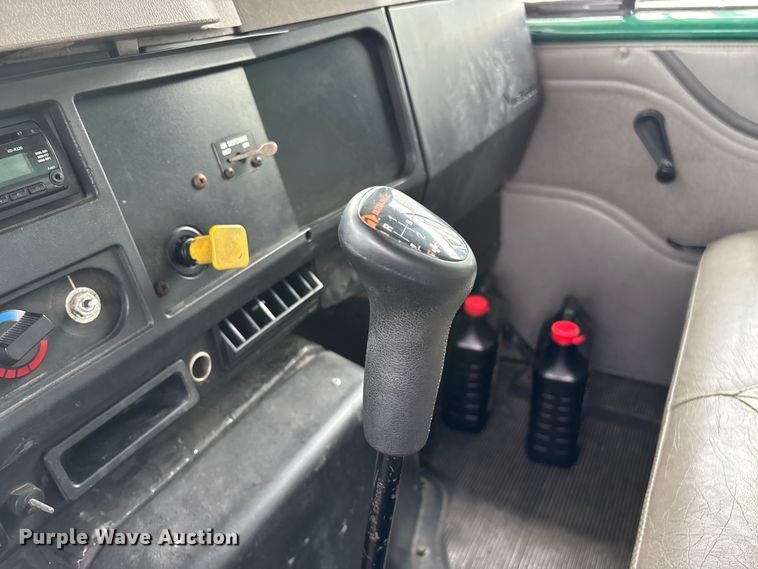 image for item FG0271 2001 International 4700 box truck