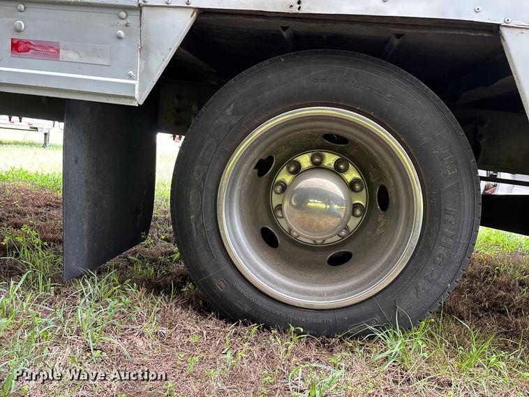 image for item FG0271 2001 International 4700 box truck