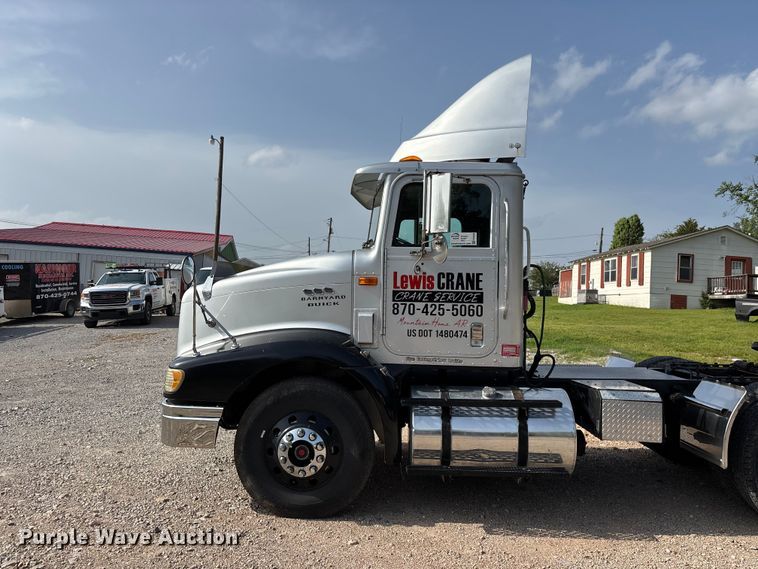 image for item FG0328 1998 International 9200  semi truck