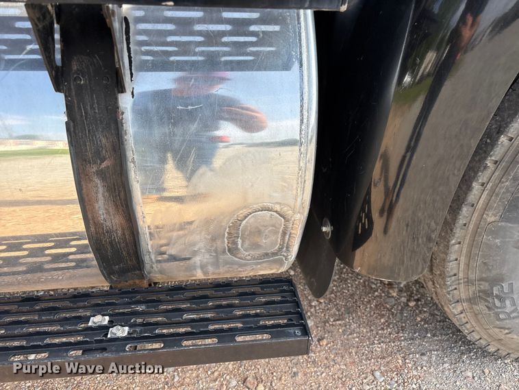 image for item FG0328 1998 International 9200  semi truck