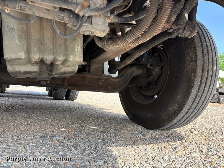 image for item FG0328 1998 International 9200  semi truck