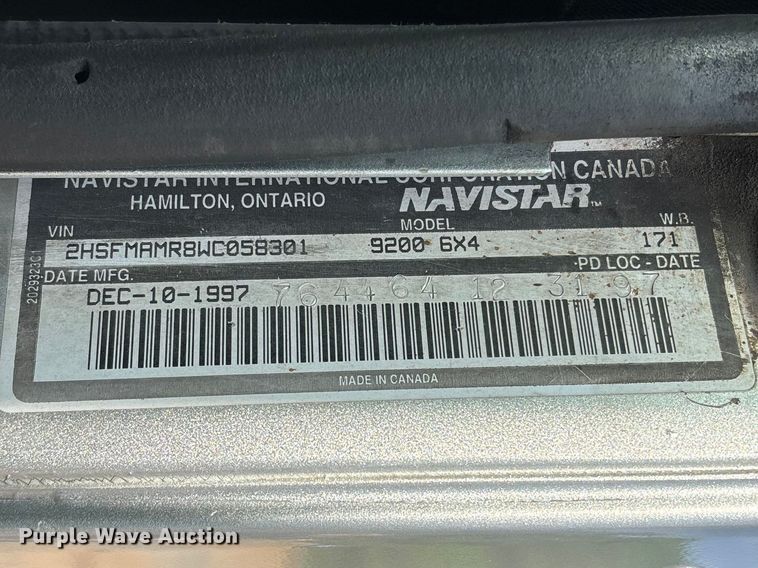 image for item FG0328 1998 International 9200  semi truck