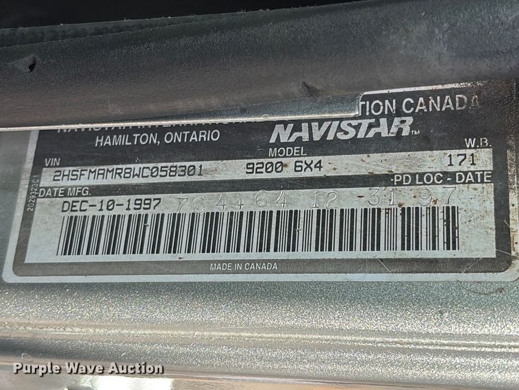 image for item FG0328 1998 International 9200  semi truck