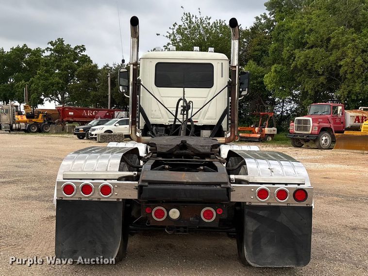 image for item FG0329 2016 Mack Titan TD713  semi truck