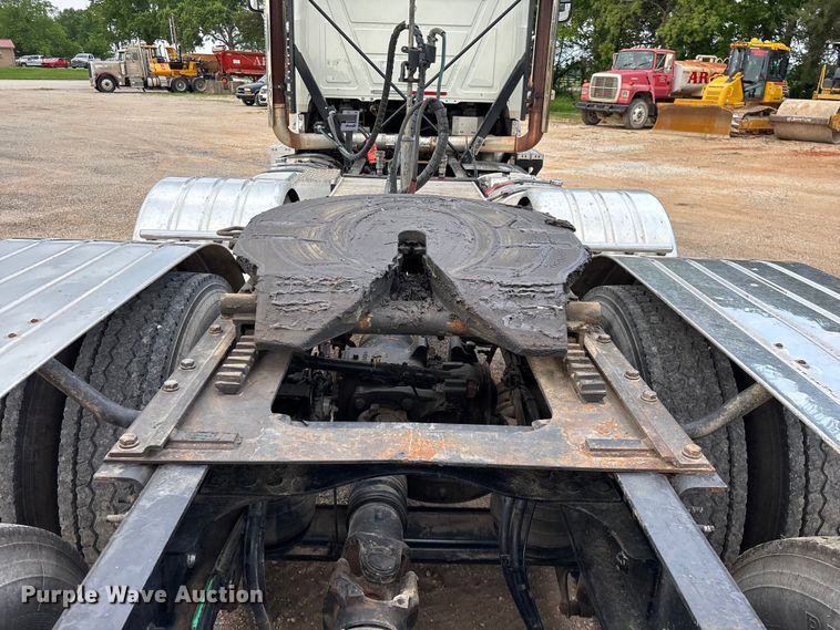 image for item FG0329 2016 Mack Titan TD713  semi truck