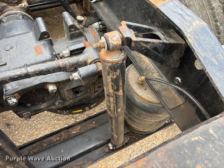 image for item FG0329 2016 Mack Titan TD713  semi truck