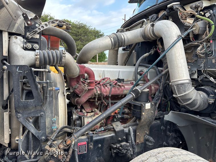 image for item FG0329 2016 Mack Titan TD713  semi truck