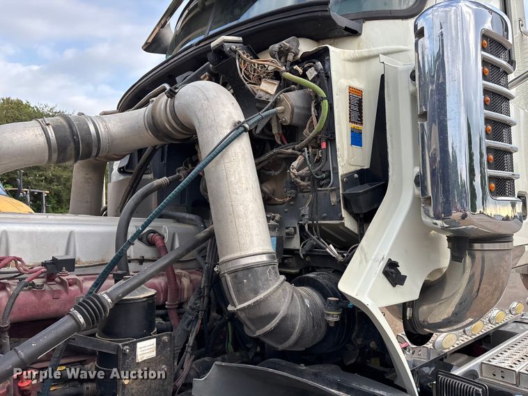 image for item FG0329 2016 Mack Titan TD713  semi truck