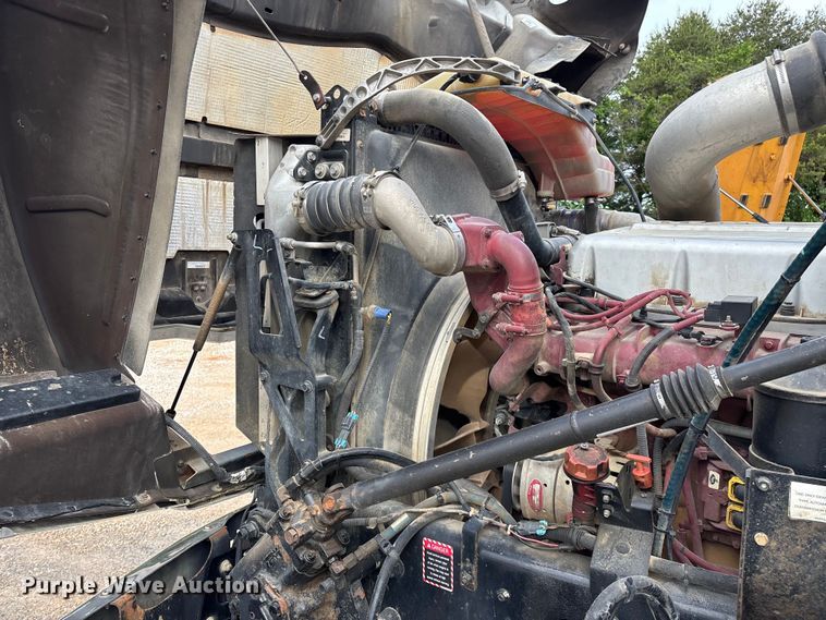 image for item FG0329 2016 Mack Titan TD713  semi truck