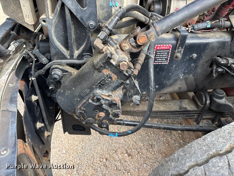 image for item FG0329 2016 Mack Titan TD713  semi truck